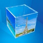 Exhibitor box for photographs with top lid