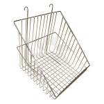 Metallic basket for mesh