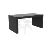 Table to display products in various sizes and colors