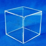 Exhibitor cube with snap-on lid