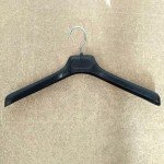 Plastic hanger for shirt, blouse or jacket 43 cm.