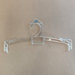 Kleiderbügel für Dessous 27 cm. aus transparentem Kunststoff mit Siebdruck-Schnitzerei