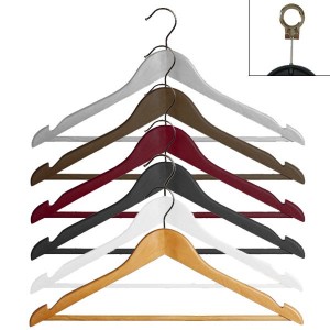 Curved wooden hanger with nonslip bar and notches 45 cm.