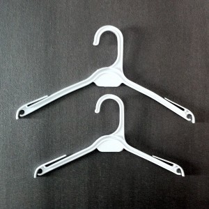 Plastic hanger dress or shirt 27 and 32cm.