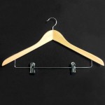 Curved wooden hanger with bar 45 cm.