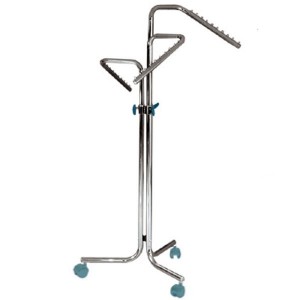 Column clothes stand with 3 adjustable indipendent overhanging arms inclined