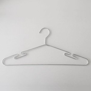 Metal hanger with notches 41 cm.